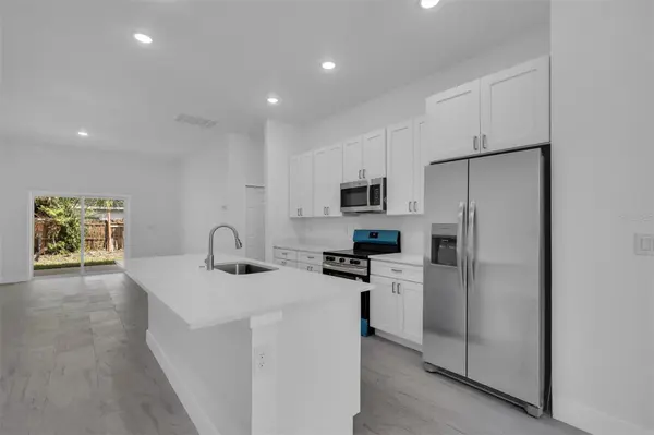 1221 SW 5TH ST, Ocala, FL 34471