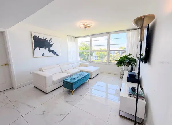 3635 WHITEHALL DR #401, West Palm Beach, FL 33401