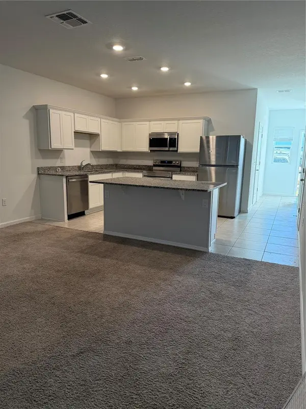 330 CADBERRY PL, St Cloud, FL 34771