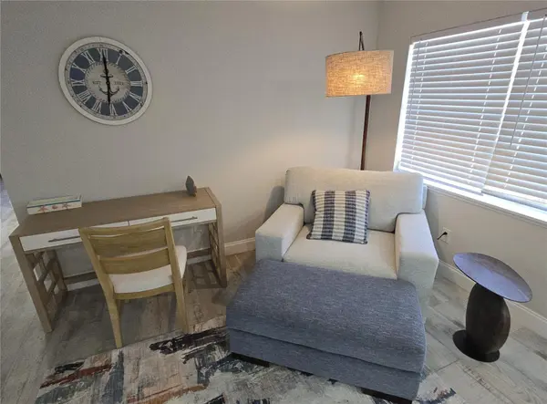 2107 PINE TER, Sarasota, FL 34231