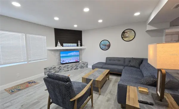 2107 PINE TER, Sarasota, FL 34231