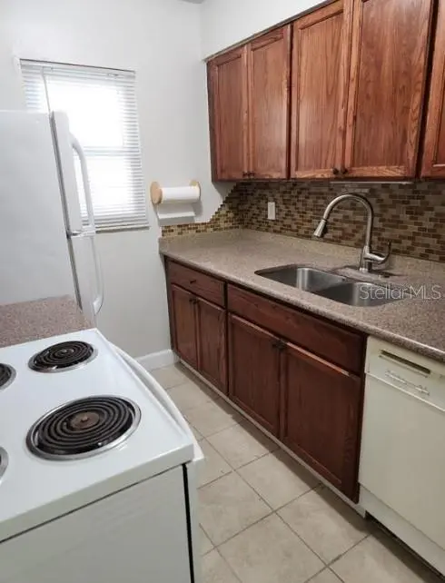 817 SKY LAKE CIR #A, Orlando, FL 32809