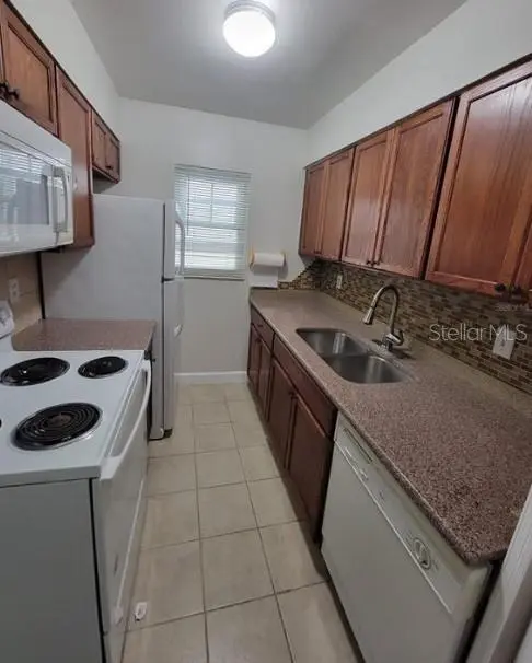 817 SKY LAKE CIR #A, Orlando, FL 32809