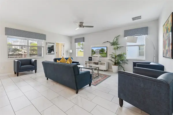 9038 STINGER DR, Davenport, FL 33896