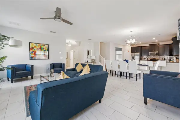 9038 STINGER DR, Davenport, FL 33896