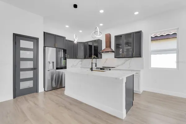 376 VILLA SORRENTO CIR, Haines City, FL 33844