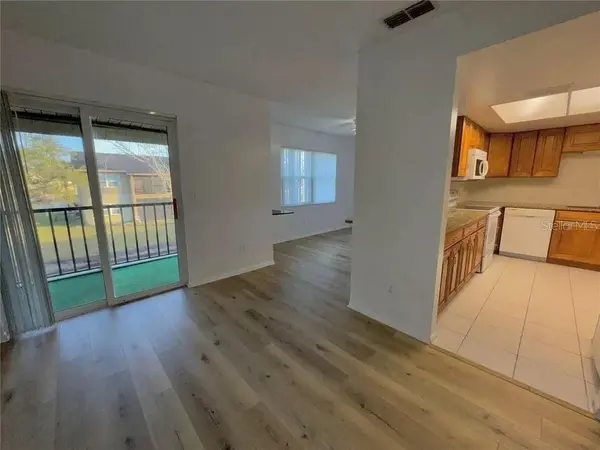 9909 SWEEPSTAKES LN #4, Orlando, FL 32837