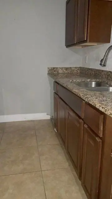 900 LAKE DESTINY RD #B, Altamonte Springs, FL 32714