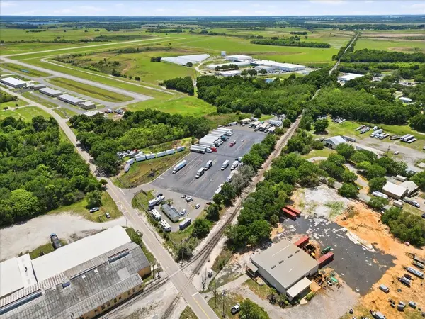 100 S AIRPORT RD, Lake Wales, FL 33859