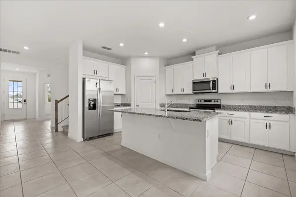 1051 LAKESHORE BREEZE PL, Kissimmee, FL 34747