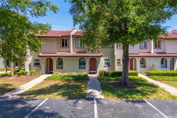 3118 MAGIC KINGDOM CT, Kissimmee, FL 34746