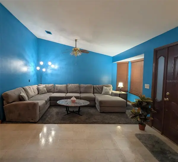 2220 EMPEROR DR, Kissimmee, FL 34744