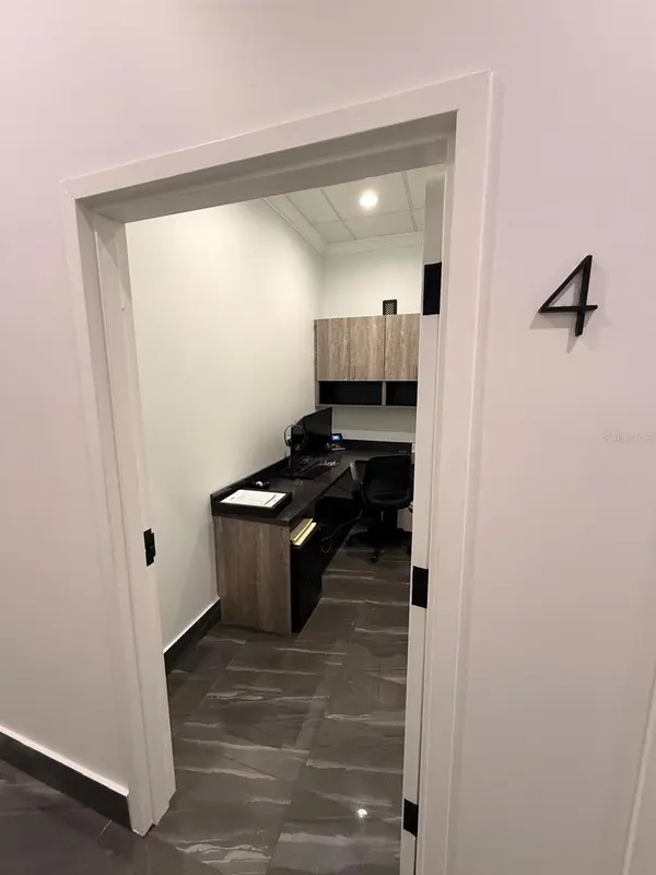 7901 KINGSPOINTE Pkwy #19 # Office 4, Orlando, FL 32819