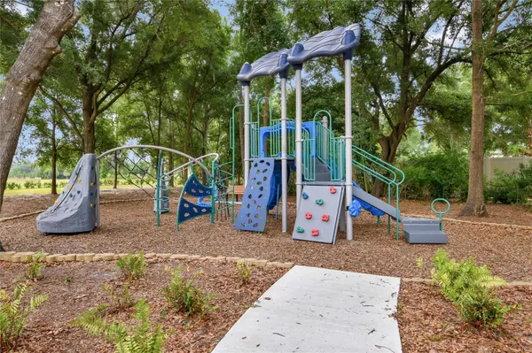 1774 CARNELIAN ST, Deland, FL 32720