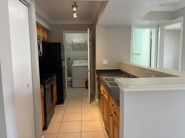 3038 PARKWAY BLVD #208, Kissimmee, FL 34747