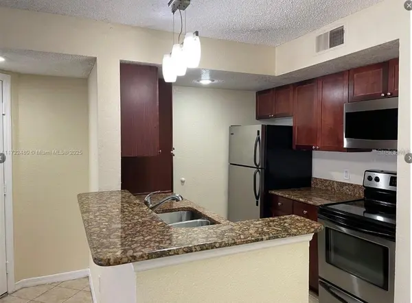 5160 CONROY RD #14, Orlando, FL 32811