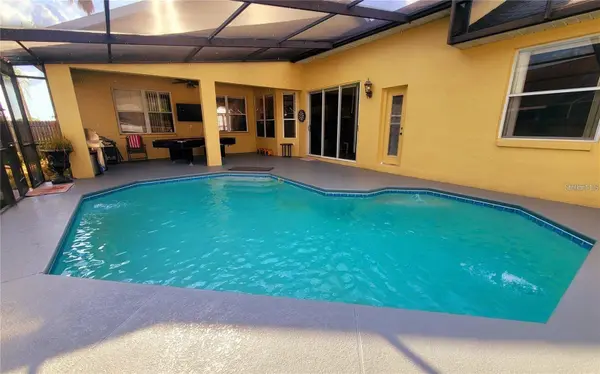 10 NEVADA LOOP RD, Davenport, FL 33897