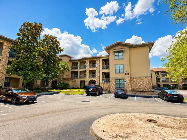 907 CHARO Pkwy #915, Davenport, FL 33897