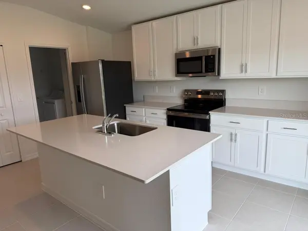 2155 LONE OAK LN, Lakeland, FL 33801