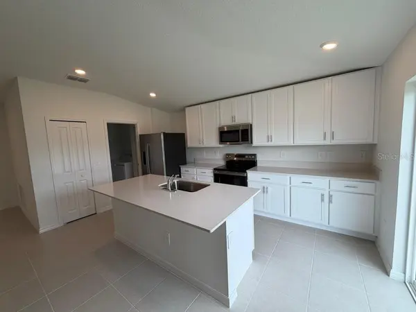 2155 LONE OAK LN, Lakeland, FL 33801