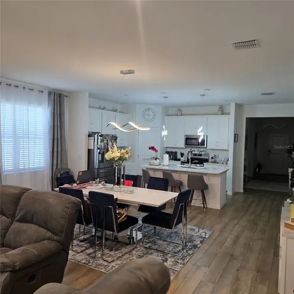 33259 COUNTRY HOUSE DR, Sorrento, FL 32776