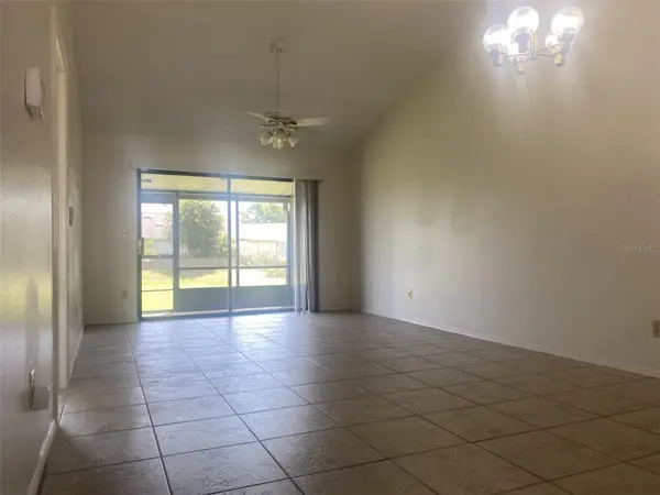42 PINE ISLAND CIR, Kissimmee, FL 34743
