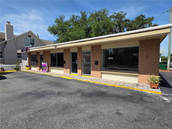 820 N MAIN ST, Kissimmee, FL 34744