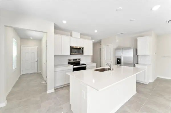 3633 CAMBRIDGE BROOK DR, Davenport, FL 33837