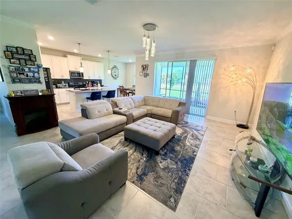 2572 CAMDEN PARK CIR, Davenport, FL 33837