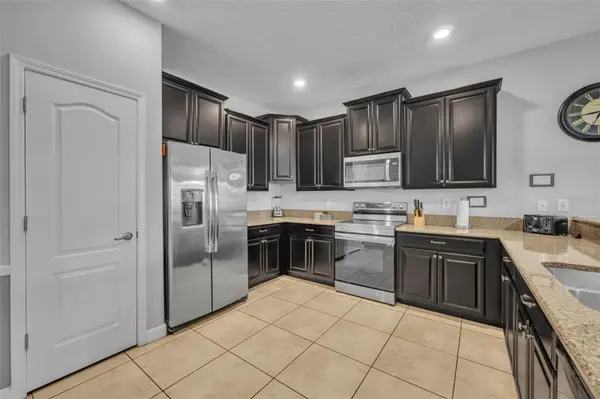 1435 ROLLING FAIRWAY DR, Davenport, FL 33896