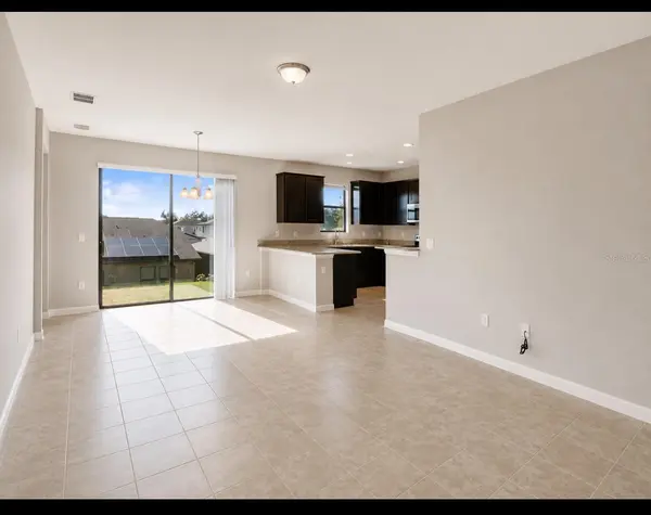 9175 CHANDLER DR, Groveland, FL 34736
