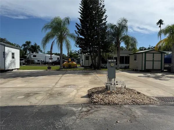 1310 PINE ISLAND DR N, St Cloud, FL 34771