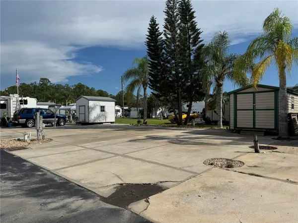 1310 PINE ISLAND DR N, St Cloud, FL 34771