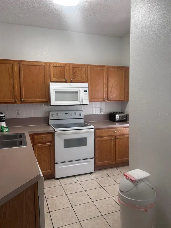 1064 PARK RIDGE CIR, Kissimmee, FL 34746