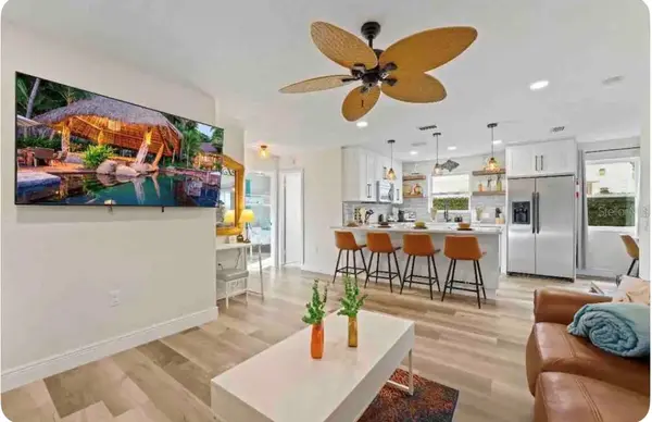 301 N HOLLYWOOD AVE, Daytona Beach, FL 32118