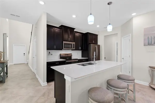 1045 BLACKWOLF RUN RD, Davenport, FL 33896