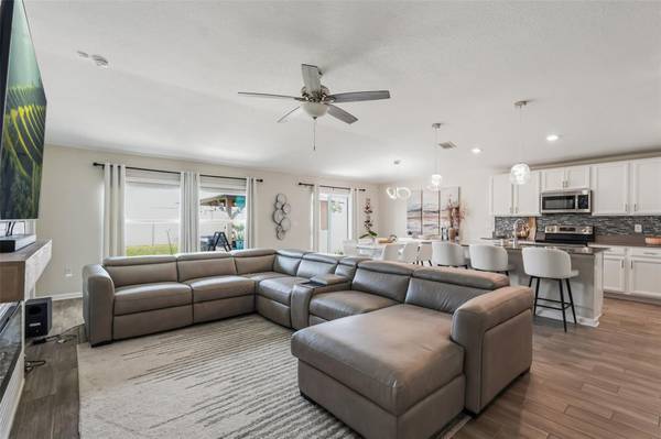 4230 HOLSTEIN ST, St Cloud, FL 34772