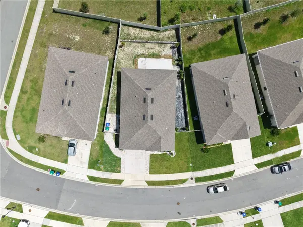 11370 AMBER RIDGE DR, Zellwood, FL 32798