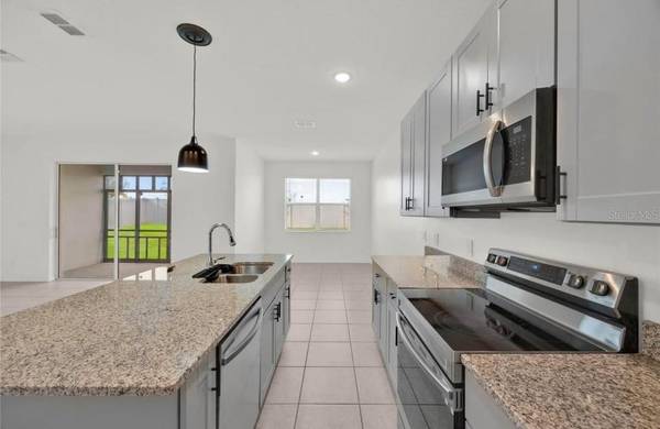 811 RICHMOND ESTATE AVE, Haines City, FL 33844