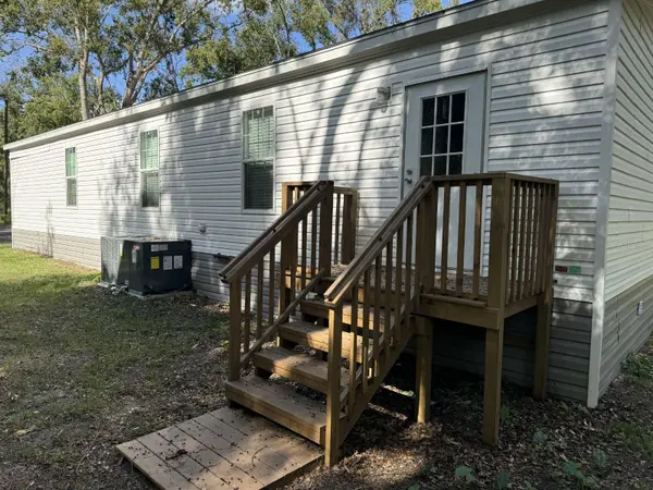 10226 MARKHAM ST, New Port Richey, FL 34654