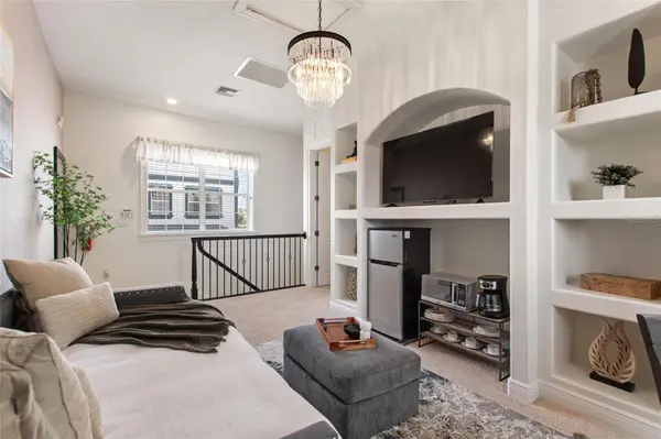 1524 EUSTON DR, Kissimmee, FL 34747