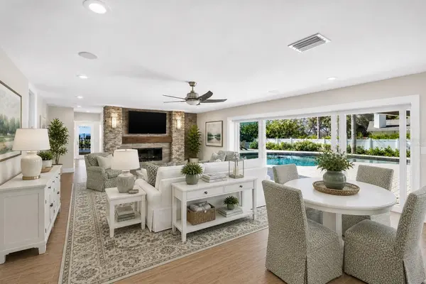 1100 FRIENDLY WAY S, St Petersburg, FL 33705