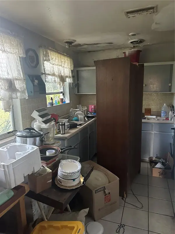 112 MISSION HILLS AVE, Temple Terrace, FL 33617