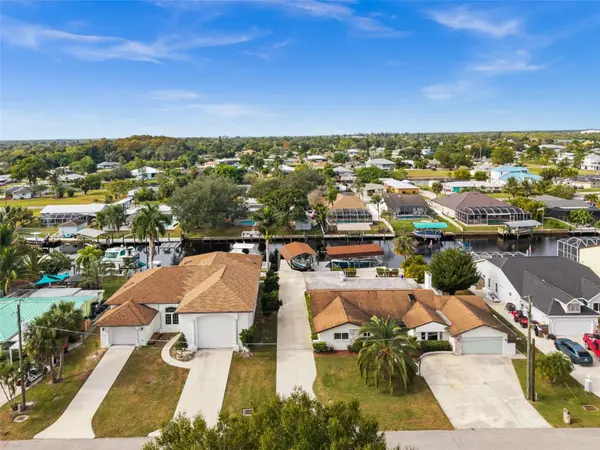 2129 W TOBAGO CIR, Fort Myers, FL 33905