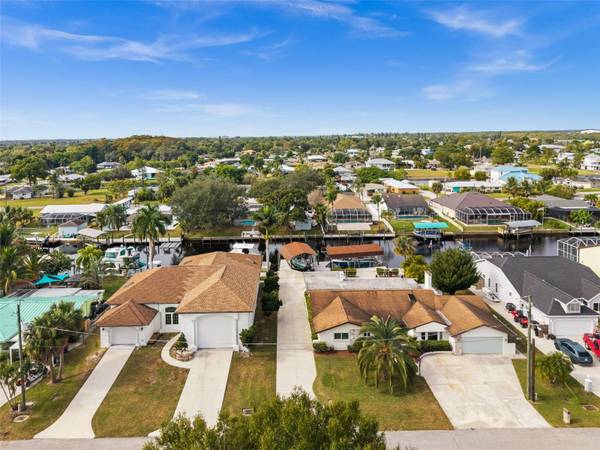 2129 W TOBAGO CIR, Fort Myers, FL 33905