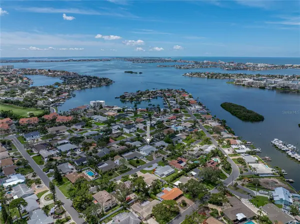6709 CARDINAL DR S, St Petersburg, FL 33707