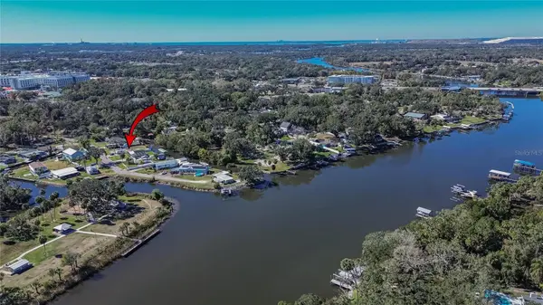 8615 PARKWAY CIR, Riverview, FL 33569