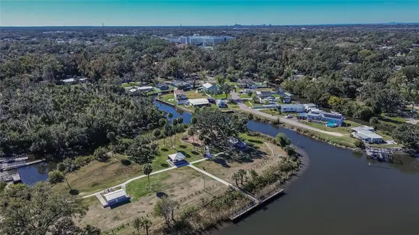 8615 PARKWAY CIR, Riverview, FL 33569