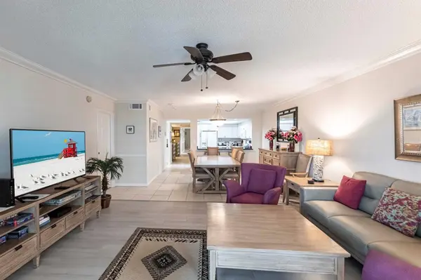 1125 W PEPPERTREE DR #707, Sarasota, FL 34242