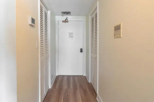 100 PIERCE ST #305, Clearwater, FL 33756